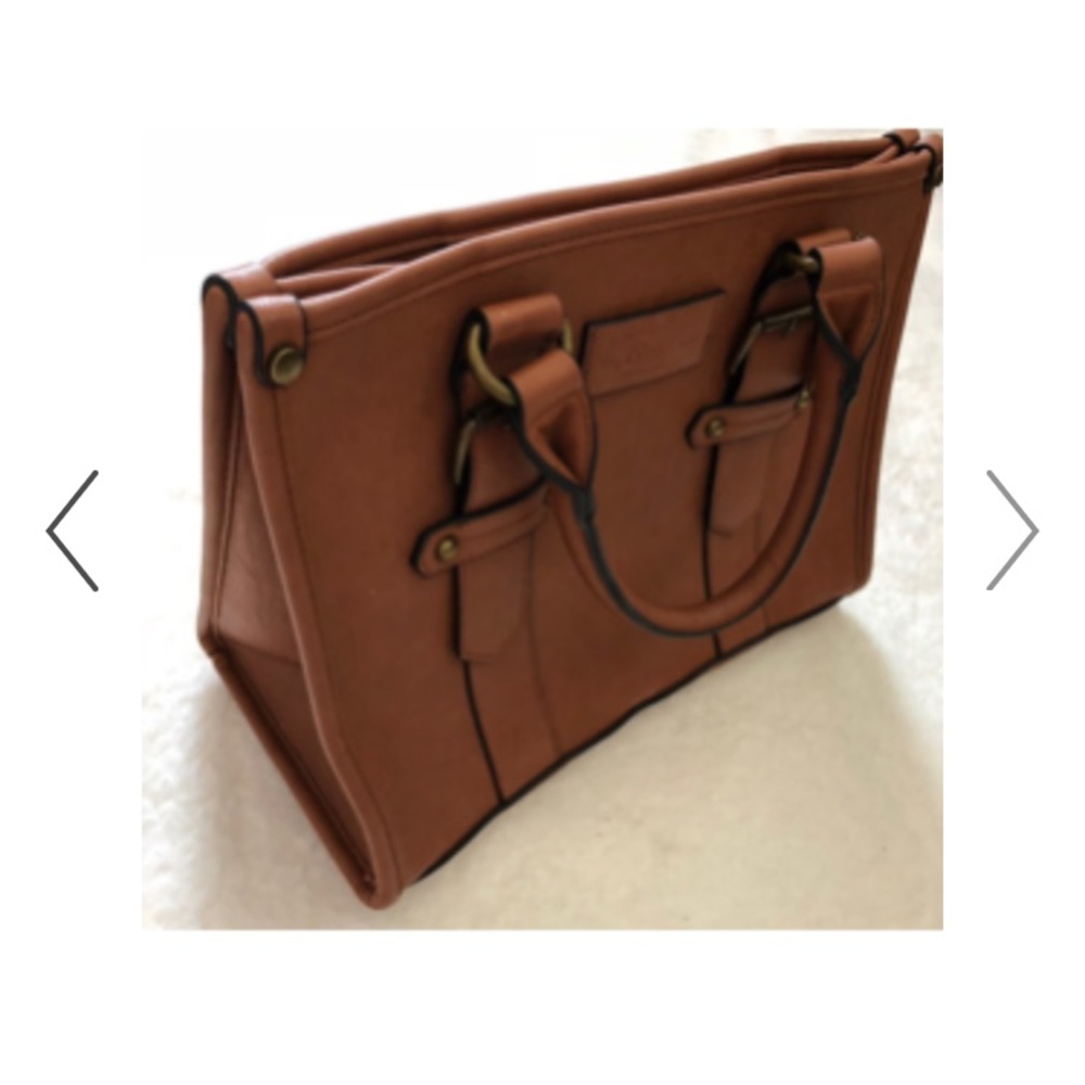 Women Women's handbags
Shoulder Bags
G.H. Bass & Co. Shoulder Bags